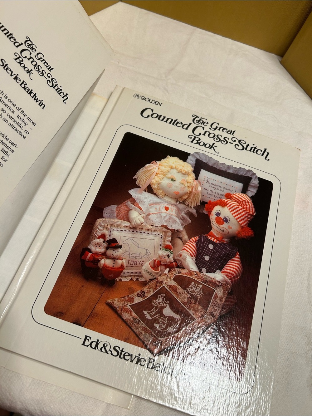 The Great Counted Cross-Stitch Book Patterns 1983 Hardcover Ed & Stevie Baldwin - Picture 4 of 12